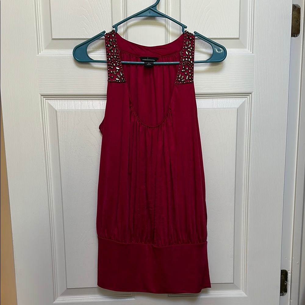 Elegant Red Sleeveless Top_MODA INTL